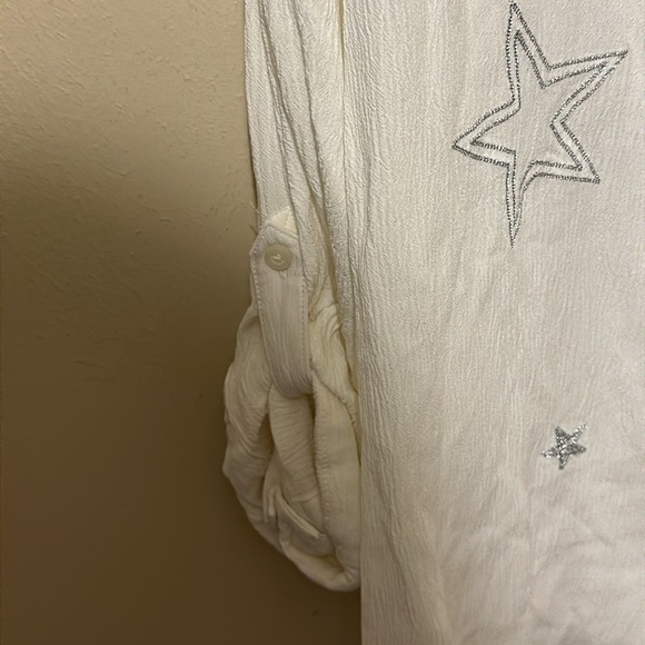 Torrid Taylor White button down shirt with embroidered silver stars Size 2X - Picture 6 of 11